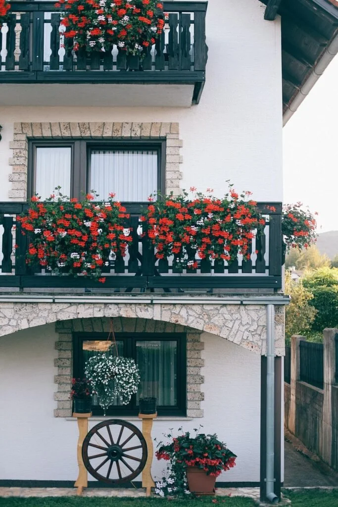 balcón con flores